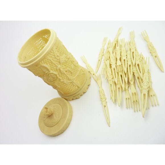 Vintage Appetizer Cocktail Forks Lattice Plastic Rose Retro Filigree Jar Holder - Picture 2 of 6